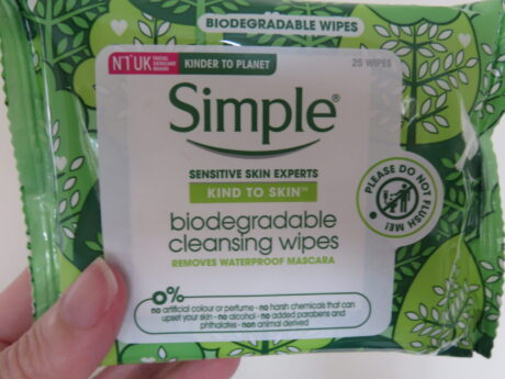 Simple face wipes