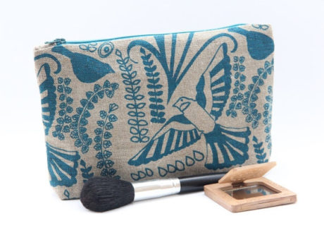 Jane Hayden Toiletry bag. Trying to buy a gift for a wife, girlfriend, sister, daughter or friend? Get her something original that was created and made in Ireland by skilled Irish craftsmen and designers.