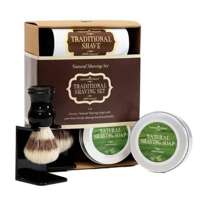 Traditional Natural men's shaving kit. 