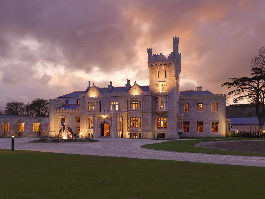 Stunning Irish Castle wedding locations. Solis Lough Eske Castle. 